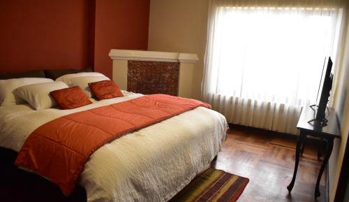 Deluxe King Suite
