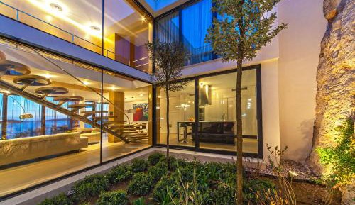 Deluxe Villa