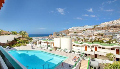 Superior One-Bedroom Apartment with Balcony