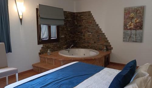 Double Room with Spa Bath