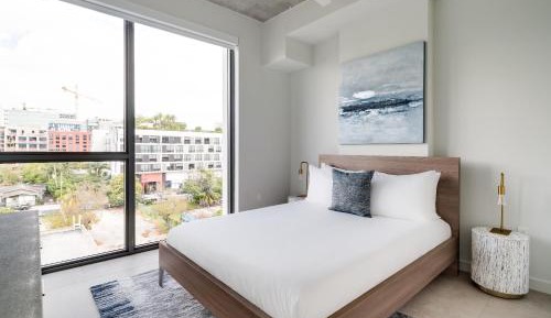 Two-Bedroom Apartment (Self Check-in with Virtual Front Desk)