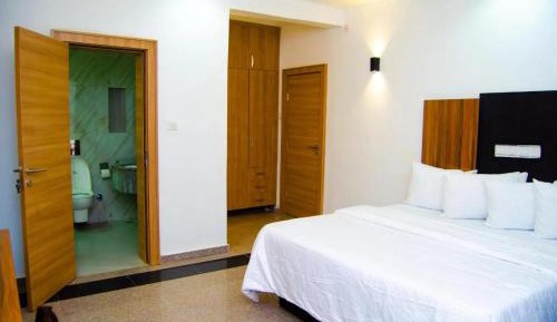 Studio with Pool View