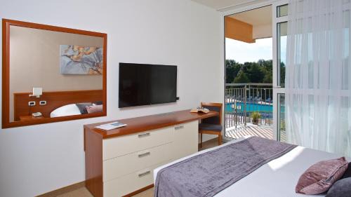Family Room with Balcony - Sea Side