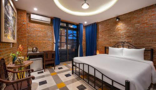 Double Room with Pool View
