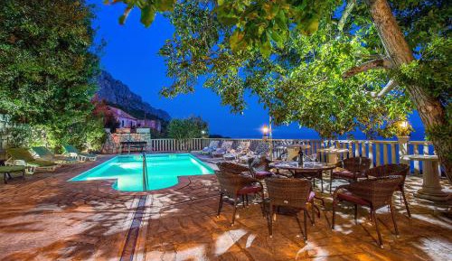 Four-Bedroom Holiday Home