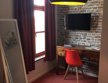 Deluxe Double Room with Side Sea View