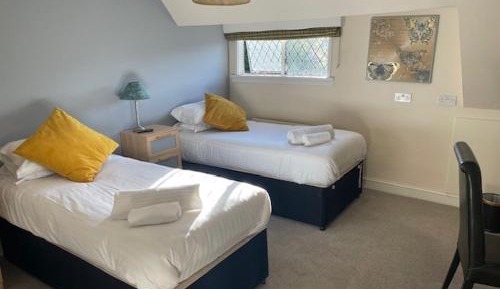 Standard Twin Room