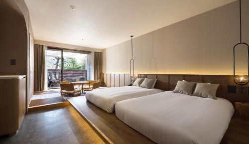 Deluxe Onsen Twin & Tatami