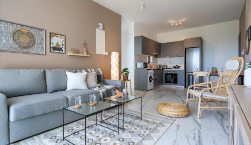 One-Bedroom Apartment with Balcony