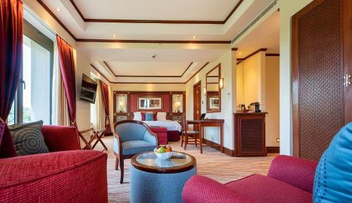 Corner Suite