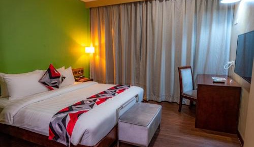 Deluxe King Room