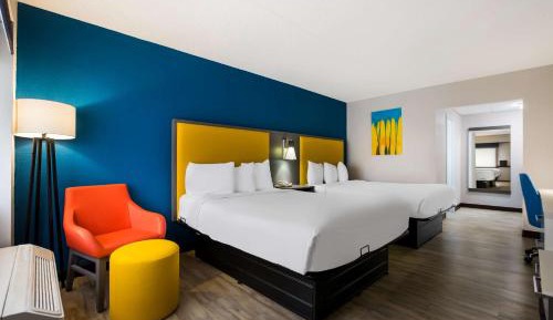 Queen Room with Two Queen Beds - Non-Smoking