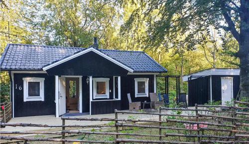 One-Bedroom Holiday Home