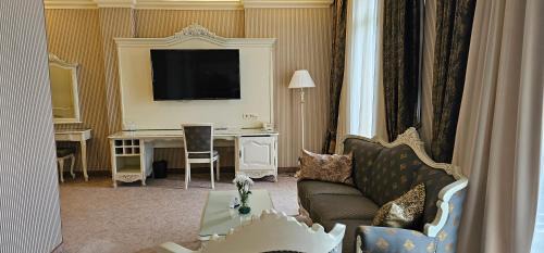Suite with Balcony