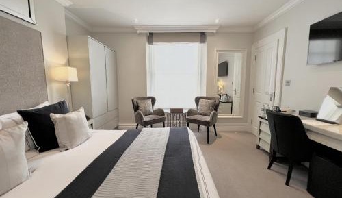 Superior King Room