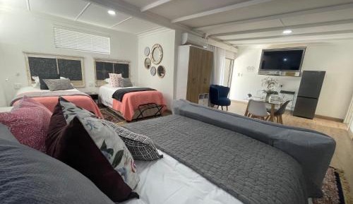 Deluxe Family Room