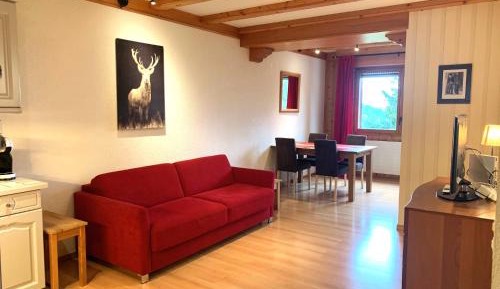 Apartment with Mountain View