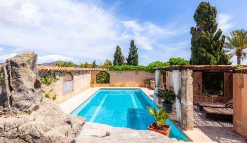 Villa with Garden View