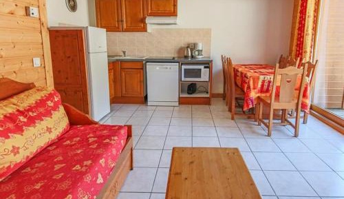 Three-Bedroom Chalet (8 Adults)