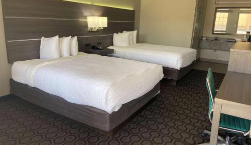 Queen Room with Two Queen Beds - Non-Smoking