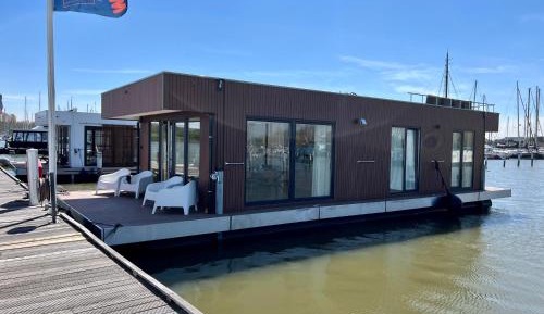 House Boat
