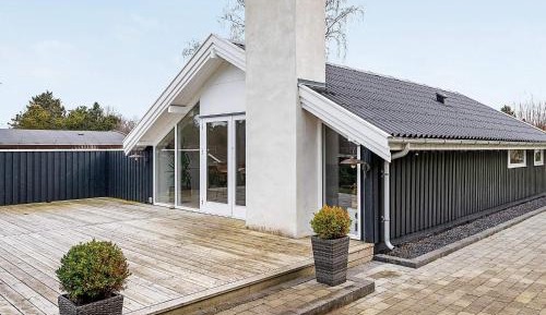 Two-Bedroom Holiday Home