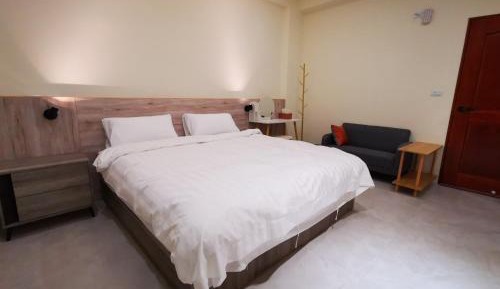 Standard King Room