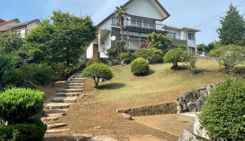 Villa with Garden View