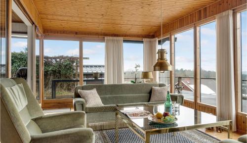 Three-Bedroom Vacation Home 