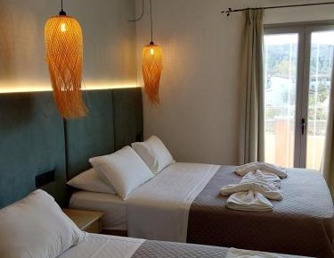 Studio (3 Adults)