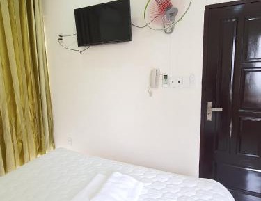 Standard Queen Room