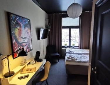 Double or Twin Room with Bathroom
