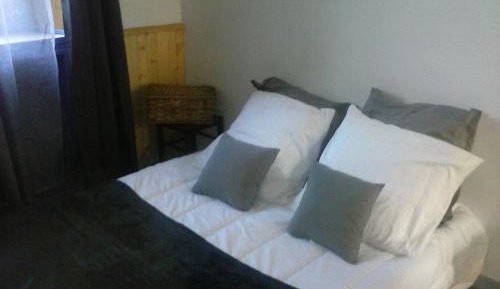 One-Bedroom Apartment with Terrace