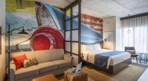 Premium King Room