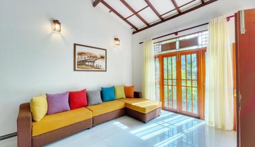 Four-Bedroom Deluxe Apartment