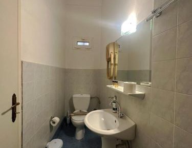 Economy Triple Room