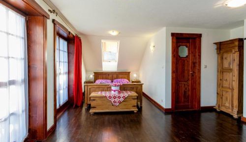 Large Double Room