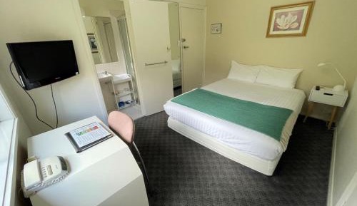Standard Queen Room