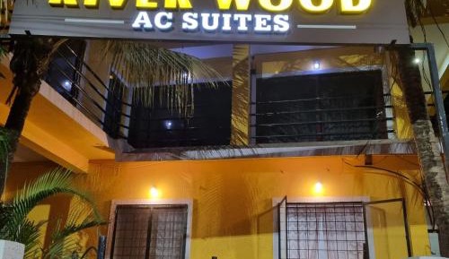 Deluxe Queen Suite
