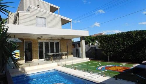 Four-Bedroom Holiday Home