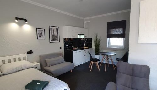 Deluxe Double Room (2 Adults + 1 Child)