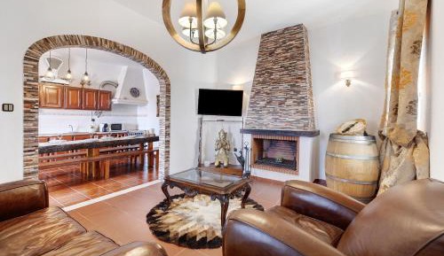 Three-Bedroom Superior Apartment
