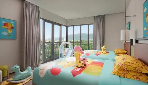 Large Guest Connecting Room with Balcony