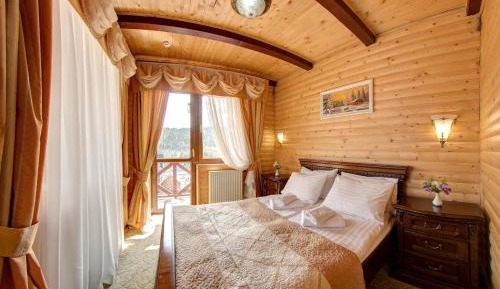 Suite with Spa Access