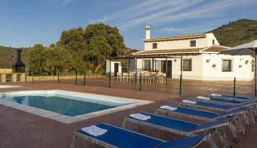 Villa with Garden View