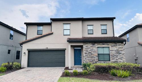 Four-Bedroom Holiday Home