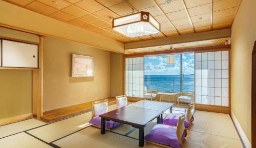 Dinner Time 17:30 - Japanese-Style Room with Standard Dinner and Breakfast - Non-Smoking