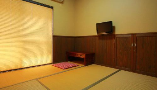 Japanese-Style Budget Room with Shared Bathroom