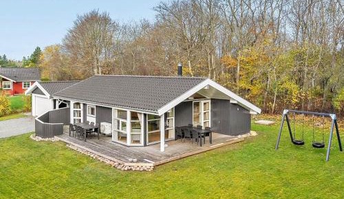 Four-Bedroom Holiday Home