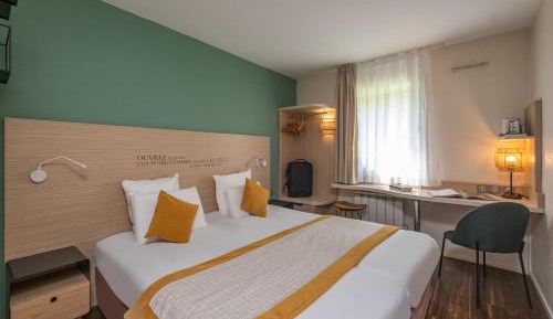 Superior Room - 1 Double Bed 1 Single Bed